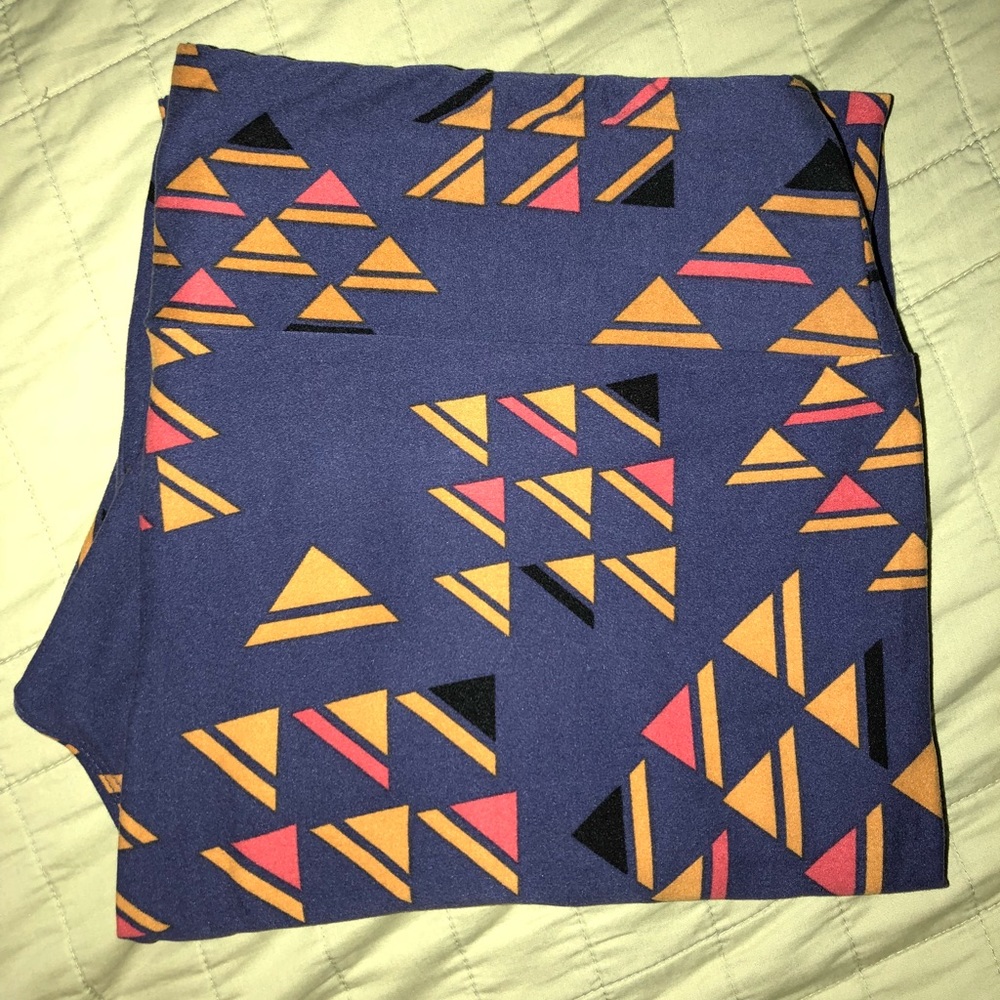 EUC Lularoe TC tall curvy leggings geometric print